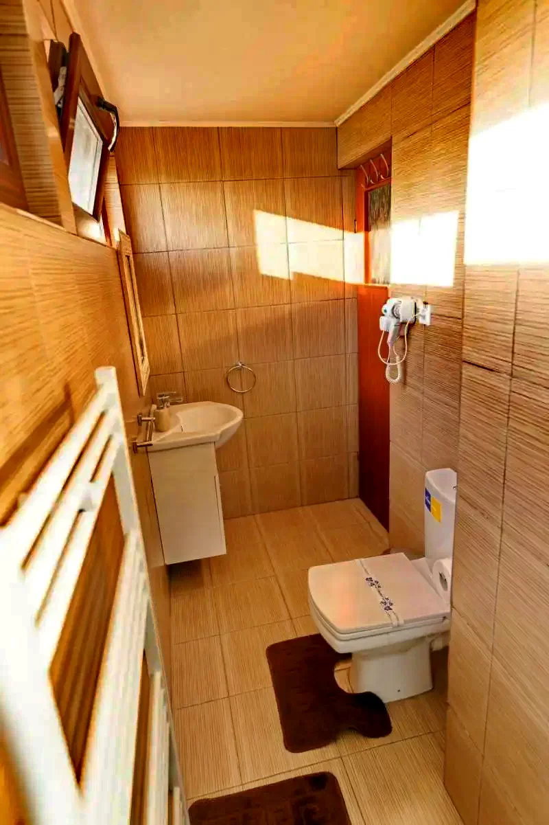 Crișan Cazare | Motel (K1333-11) Imaginea poate fi supusă drepturilor de autor. Se recomandă contactarea titularului drepturilor.