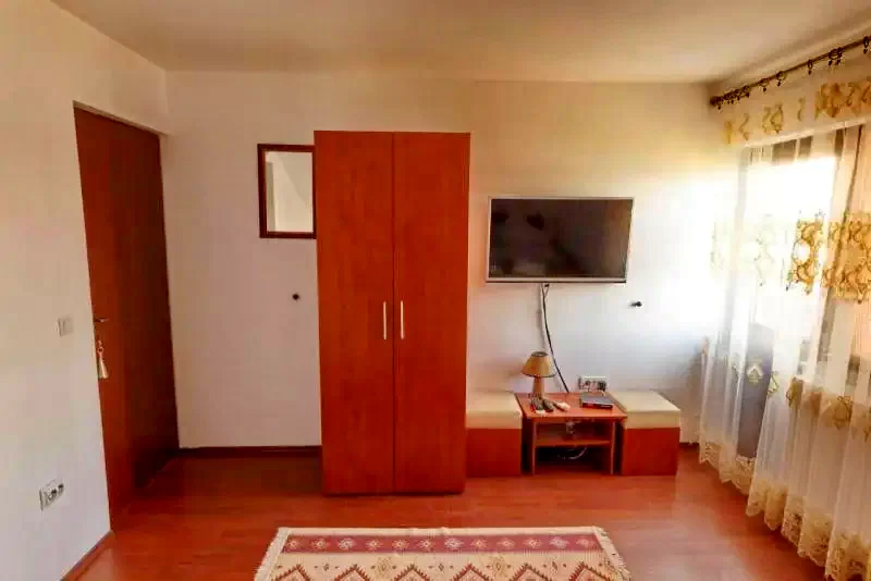 Crișan Cazare | Motel (K1333-16) Imaginea poate fi supusă drepturilor de autor. Se recomandă contactarea titularului drepturilor.