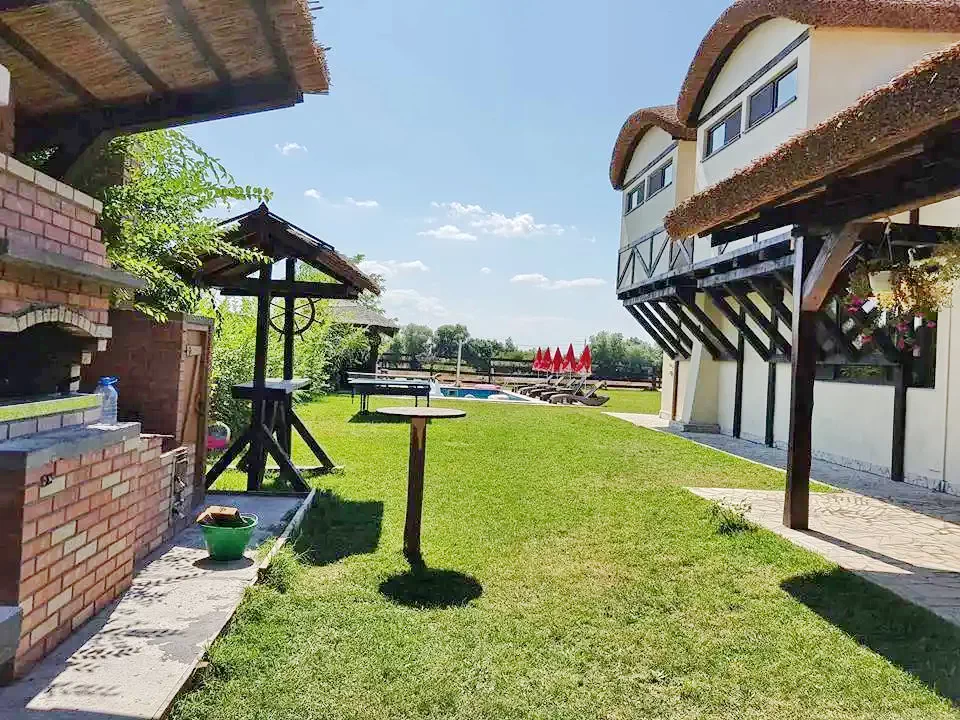 Crișan Szállás | Panzió (K1333-28) A kép szerzői jogvédelem alatt állhat. Javasolt a kapcsolatfelvétel a jog tulajdonossal.