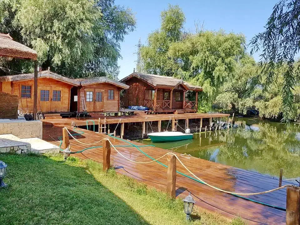 Crișan Cazare | Motel (K1333-37) Imaginea poate fi supusă drepturilor de autor. Se recomandă contactarea titularului drepturilor.