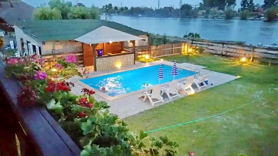 Crișan Cazare | Motel (K1333-39) Imaginea poate fi supusă drepturilor de autor. Se recomandă contactarea titularului drepturilor.