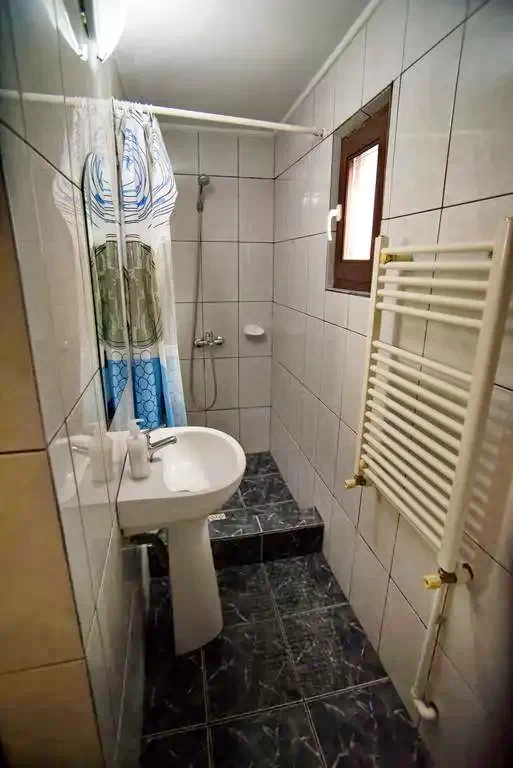 Tulcea Cazare | Motel (K1314-16) Imaginea poate fi supusă drepturilor de autor. Se recomandă contactarea titularului drepturilor.