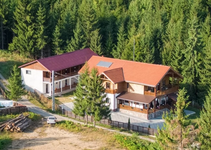 Colibița Cazare | Motel (K1456-33) Imaginea poate fi supusă drepturilor de autor. Se recomandă contactarea titularului drepturilor.