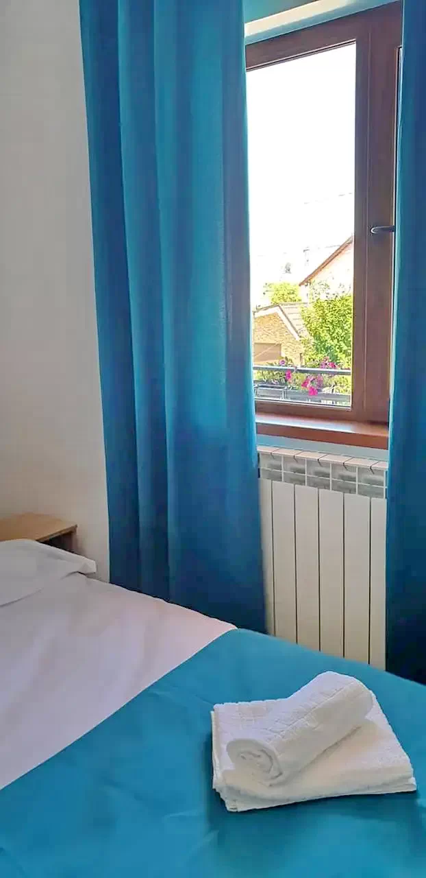 Tulcea Cazare | Pensiune (K1316-20) Imaginea poate fi supusă drepturilor de autor. Se recomandă contactarea titularului drepturilor.