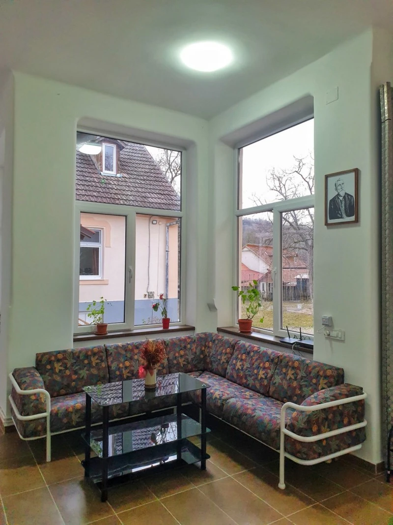 Algyógy Szállás | Turisztikai villa (K0115-6) A kép szerzői jogvédelem alatt állhat. Javasolt a kapcsolatfelvétel a jog tulajdonossal.