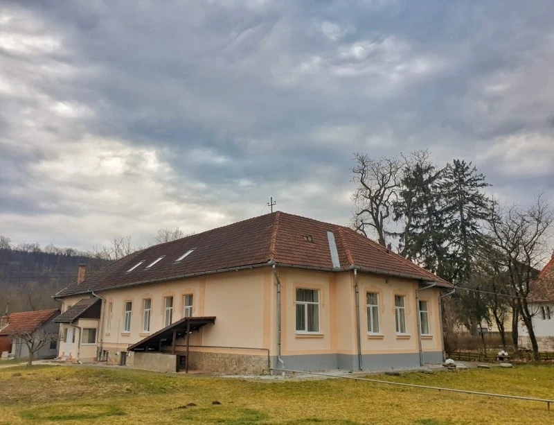 Geoagiu Cazare | Vilă turistică (K0115-11) Imaginea poate fi supusă drepturilor de autor. Se recomandă contactarea titularului drepturilor.