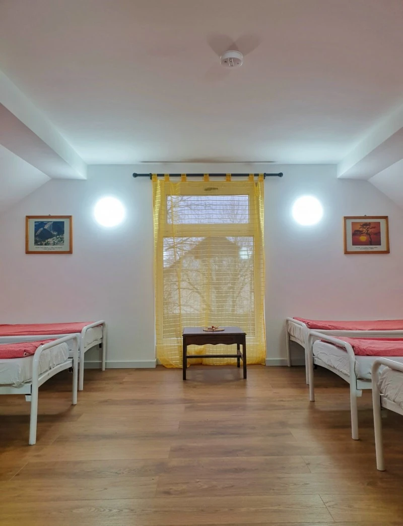 Geoagiu Cazare | Vilă turistică (K0115-14) Imaginea poate fi supusă drepturilor de autor. Se recomandă contactarea titularului drepturilor.