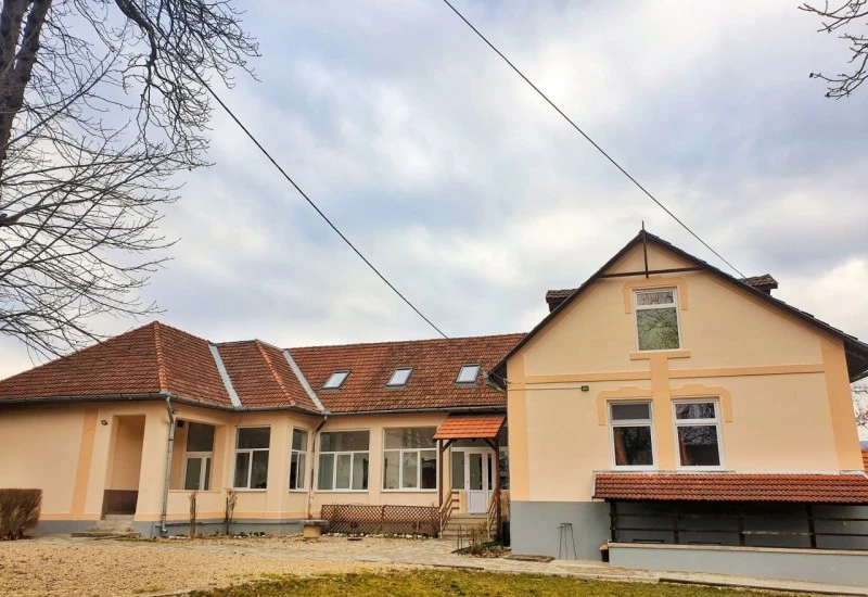 Algyógy Szállás | Turisztikai villa (K0115-26) A kép szerzői jogvédelem alatt állhat. Javasolt a kapcsolatfelvétel a jog tulajdonossal.