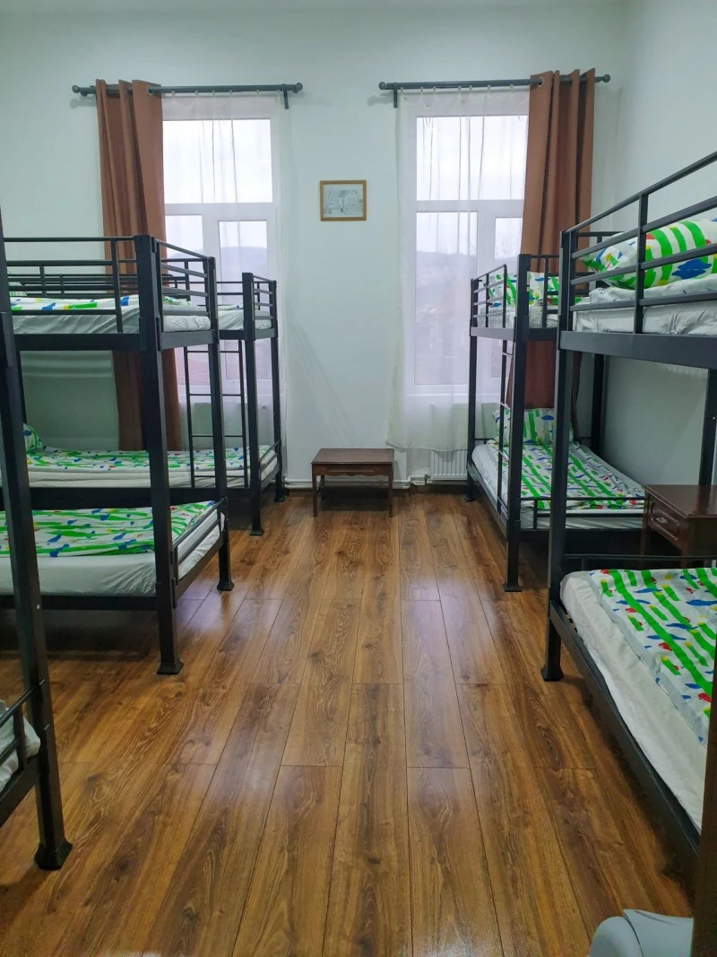 Algyógy Szállás | Hostel (K0115-34) A kép szerzői jogvédelem alatt állhat. Javasolt a kapcsolatfelvétel a jog tulajdonossal.