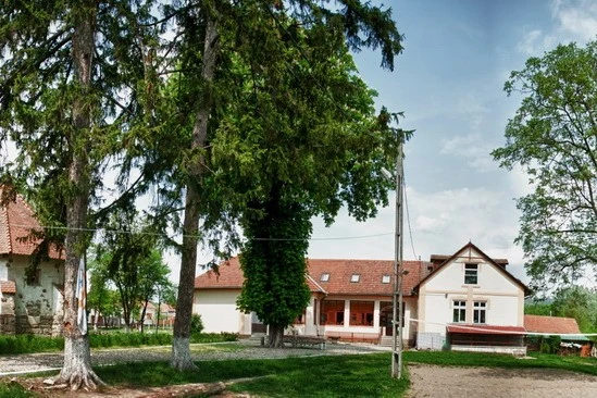 Geoagiu Cazare | Vilă turistică (K0115-57) Imaginea poate fi supusă drepturilor de autor. Se recomandă contactarea titularului drepturilor.