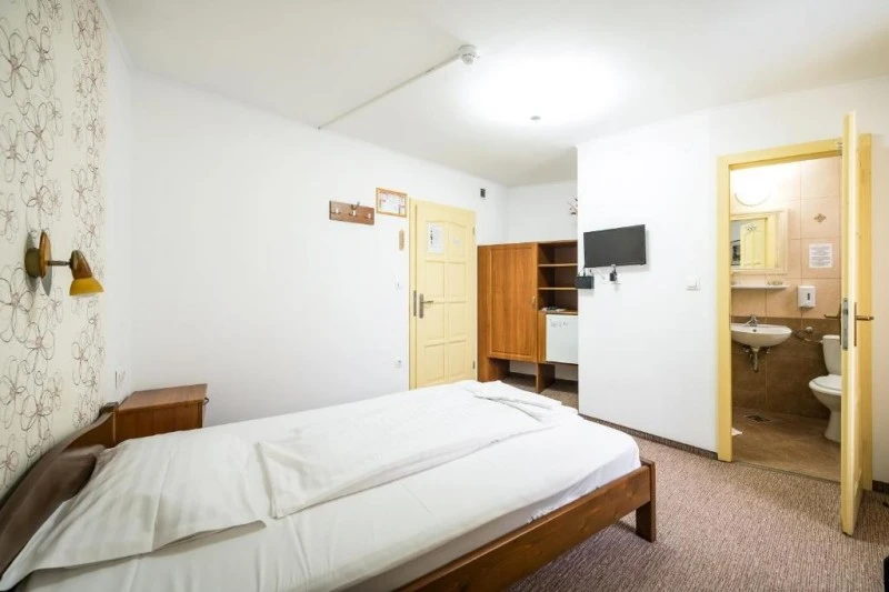 Sepsiszentgyörgy Szállás | Hotel*** (K1569-36) A kép szerzői jogvédelem alatt állhat. Javasolt a kapcsolatfelvétel a jog tulajdonossal.
