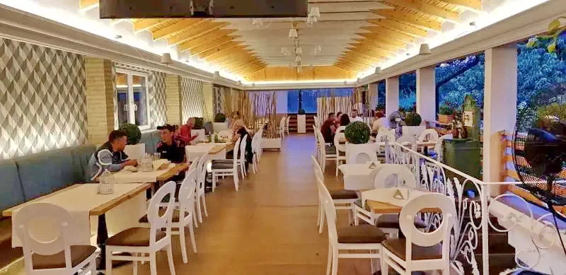 Turda Cazare | Motel (K0070-15) Imaginea poate fi supusă drepturilor de autor. Se recomandă contactarea titularului drepturilor.