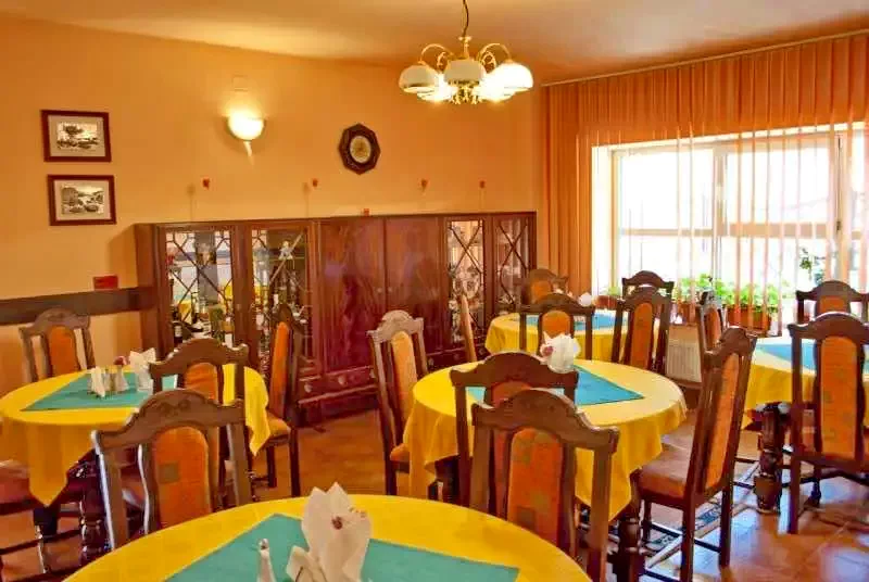 Timișoara Cazare | Pensiune turistică (K0917-1) Imaginea poate fi supusă drepturilor de autor. Se recomandă contactarea titularului drepturilor.