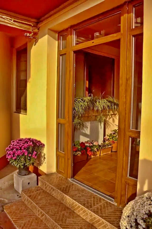 Timișoara Cazare | Motel (K0917-4) Imaginea poate fi supusă drepturilor de autor. Se recomandă contactarea titularului drepturilor.