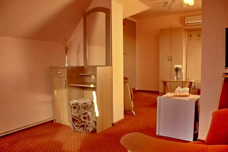 Timișoara Cazare | Motel (K0917-11) Imaginea poate fi supusă drepturilor de autor. Se recomandă contactarea titularului drepturilor.