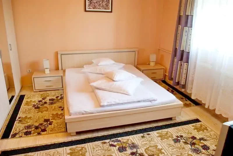Timișoara Cazare | Pensiune (K0917-19) Imaginea poate fi supusă drepturilor de autor. Se recomandă contactarea titularului drepturilor.