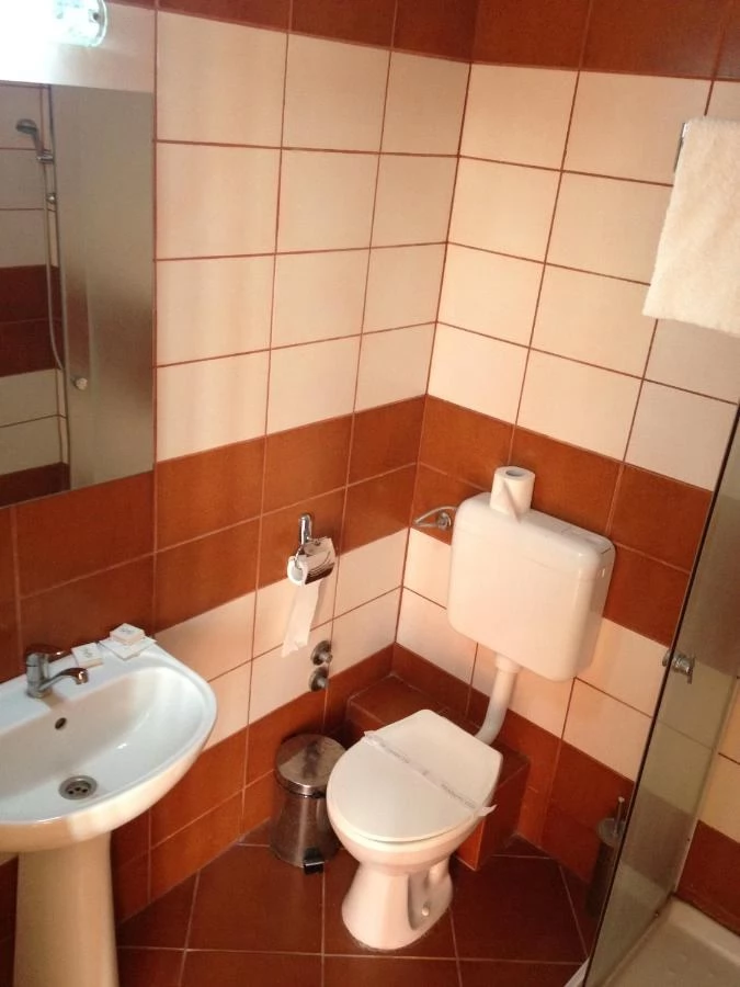 Bălăușeri Cazare | Pensiune turistică (K1446-30) Imaginea poate fi supusă drepturilor de autor. Se recomandă contactarea titularului drepturilor.