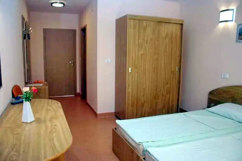 Timișoara Cazare | Pensiune (K0920-15) Imaginea poate fi supusă drepturilor de autor. Se recomandă contactarea titularului drepturilor.