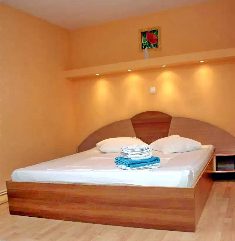 Timișoara Cazare | Motel (K0920-20) Imaginea poate fi supusă drepturilor de autor. Se recomandă contactarea titularului drepturilor.