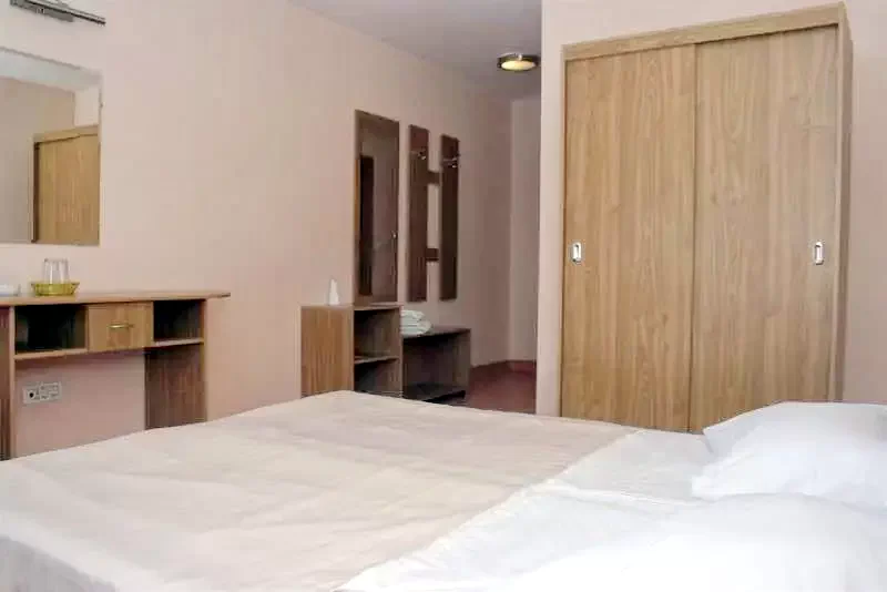 Timișoara Cazare | Motel (K0920-27) Imaginea poate fi supusă drepturilor de autor. Se recomandă contactarea titularului drepturilor.