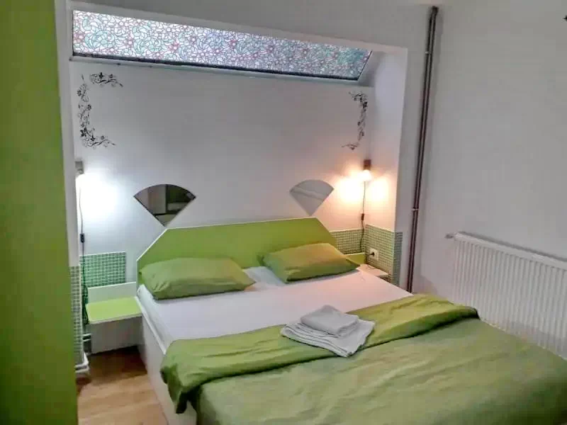 Cazare Baia Sprie - Pensiunea Verde *** | Felsőbánya - Zöld Panzió ***. Imaginea poate fi supusă drepturilor de autor. Se recomandă contactarea titularului drepturilor.