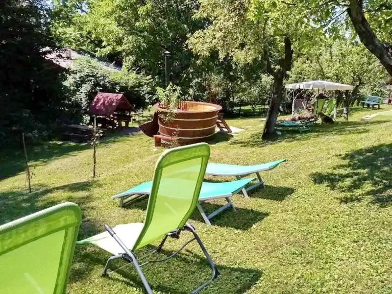 Cazare Baia Sprie - Pensiunea Verde *** | Felsőbánya - Zöld Panzió ***. Imaginea poate fi supusă drepturilor de autor. Se recomandă contactarea titularului drepturilor.