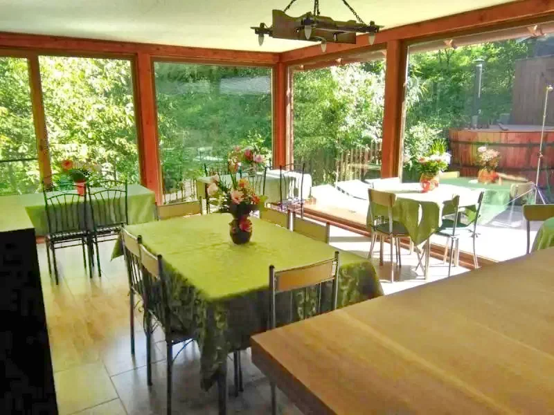 Baia Sprie Cazare | Motel (K0964-17) Imaginea poate fi supusă drepturilor de autor. Se recomandă contactarea titularului drepturilor.