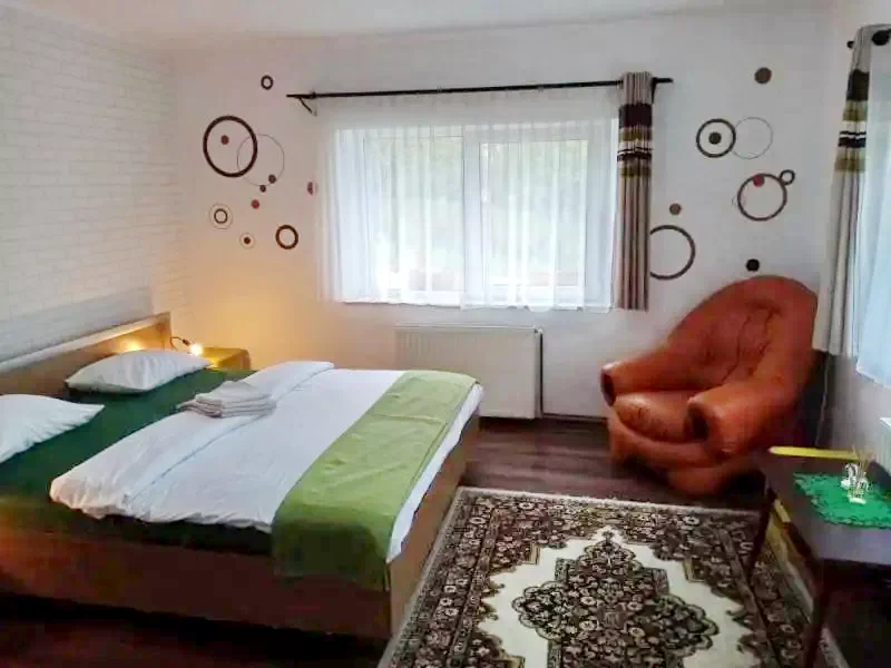 Cazare Baia Sprie - Pensiunea Verde *** | Felsőbánya - Zöld Panzió ***. Imaginea poate fi supusă drepturilor de autor. Se recomandă contactarea titularului drepturilor.