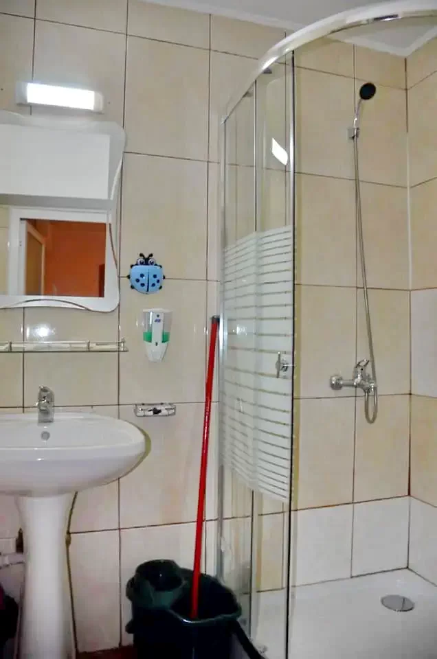 Costinești Cazare | Motel (K1331-17) Imaginea poate fi supusă drepturilor de autor. Se recomandă contactarea titularului drepturilor.