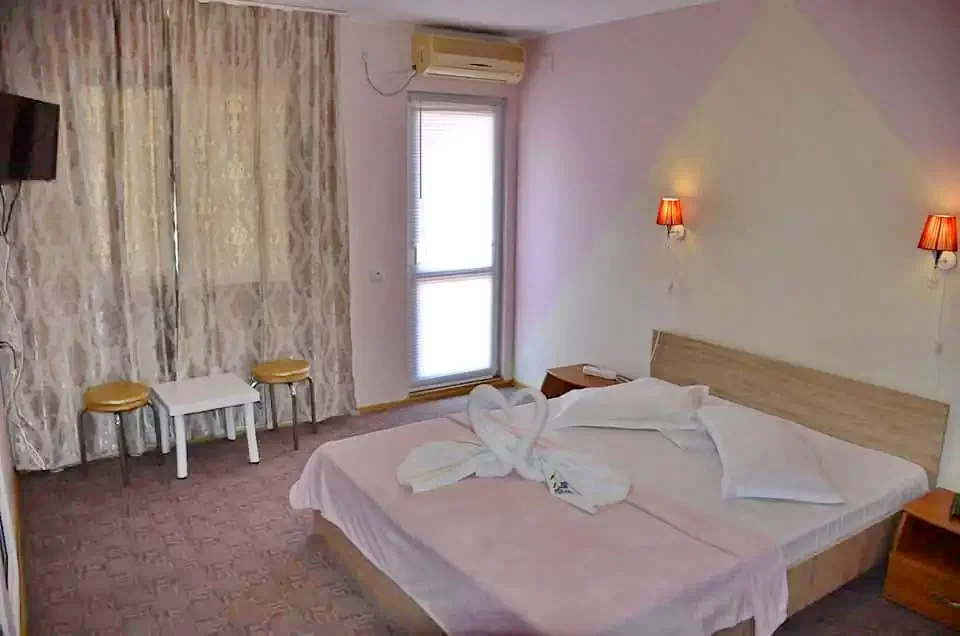 Costinești Cazare | Motel (K1331-27) Imaginea poate fi supusă drepturilor de autor. Se recomandă contactarea titularului drepturilor.
