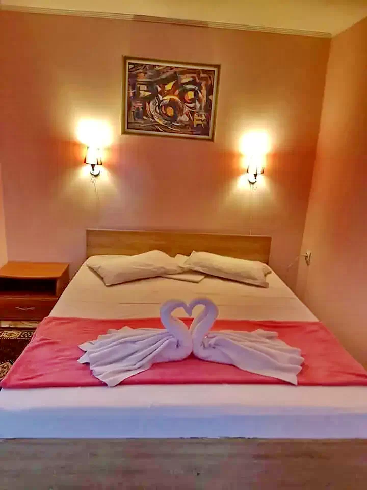 Costinești Cazare | Motel (K1331-35) Imaginea poate fi supusă drepturilor de autor. Se recomandă contactarea titularului drepturilor.