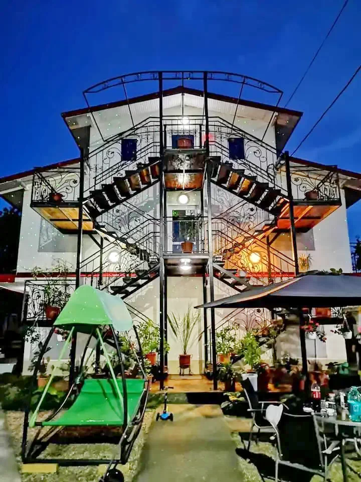 Costinești Cazare | Motel (K1331-50) Imaginea poate fi supusă drepturilor de autor. Se recomandă contactarea titularului drepturilor.