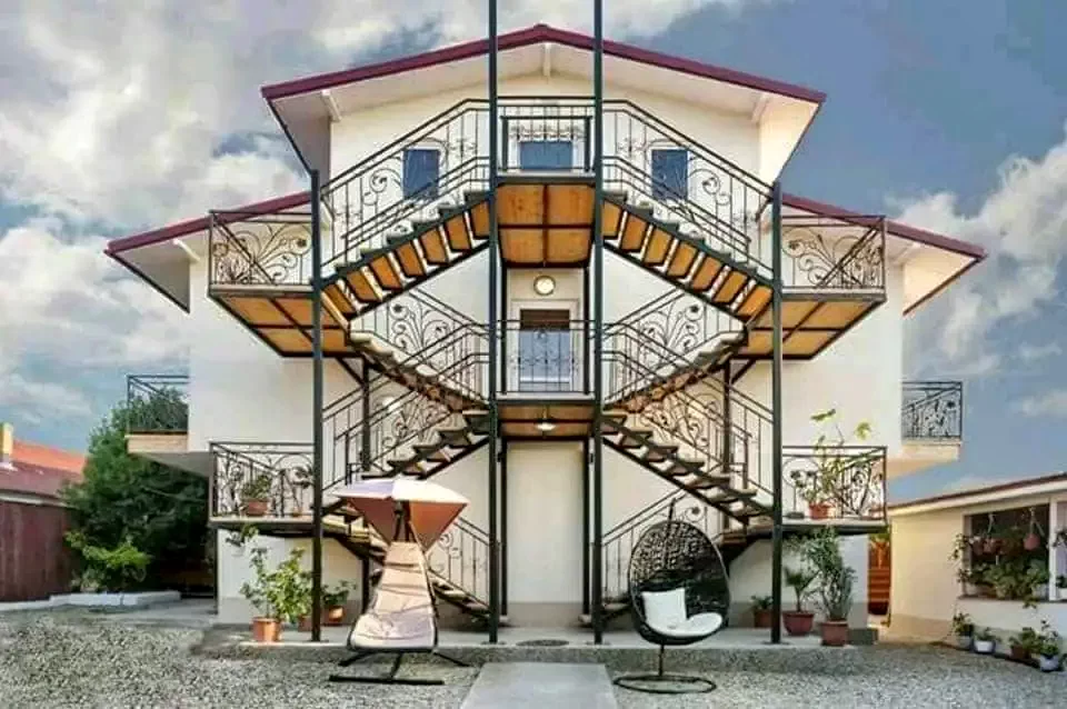  Szállás | Motel (K1331-57) A kép szerzői jogvédelem alatt állhat. Javasolt a kapcsolatfelvétel a jog tulajdonossal.