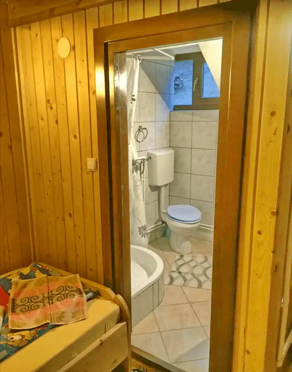 Lunca de Jos Cazare | Pensiune (K0929-51) Imaginea poate fi supusă drepturilor de autor. Se recomandă contactarea titularului drepturilor.