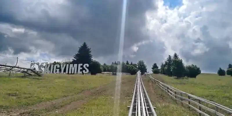 Părtia de ski și bob pe șine SkiGyimes