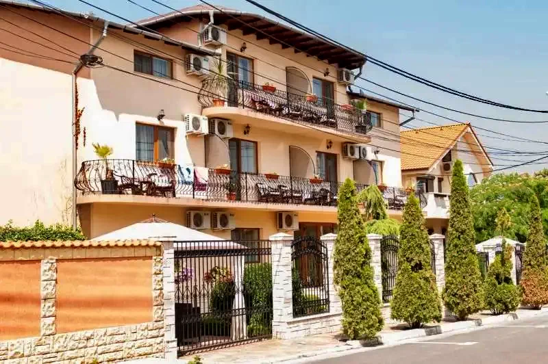 Eforie Nord Cazare | Camping / Popas turistic (K1323-23) Imaginea poate fi supusă drepturilor de autor. Se recomandă contactarea titularului drepturilor.