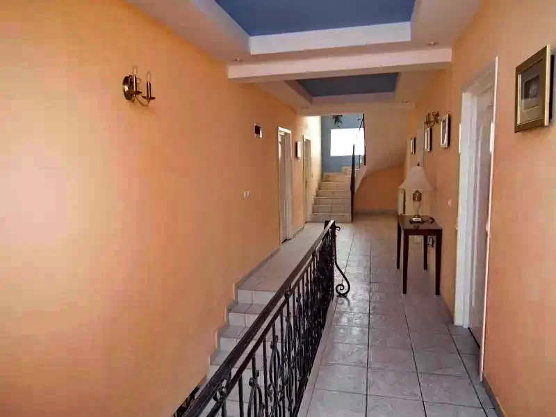  Szállás | Villa (K1311-23) A kép szerzői jogvédelem alatt állhat. Javasolt a kapcsolatfelvétel a jog tulajdonossal.