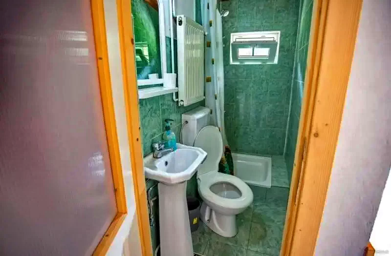 Cârțișoara Cazare | Motel (K0556-16) Imaginea poate fi supusă drepturilor de autor. Se recomandă contactarea titularului drepturilor.