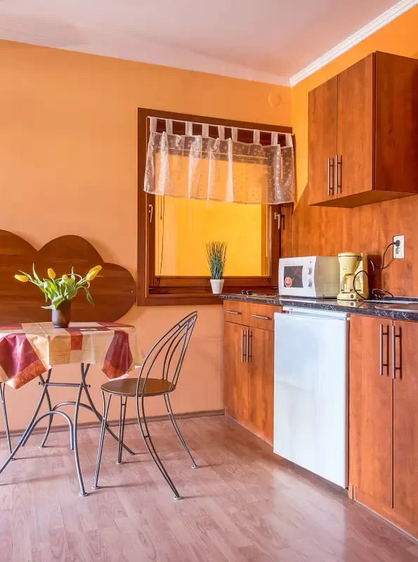Cazare Gyula / Aqua Apartman. Imaginea poate fi supusă drepturilor de autor. Se recomandă contactarea titularului drepturilor.