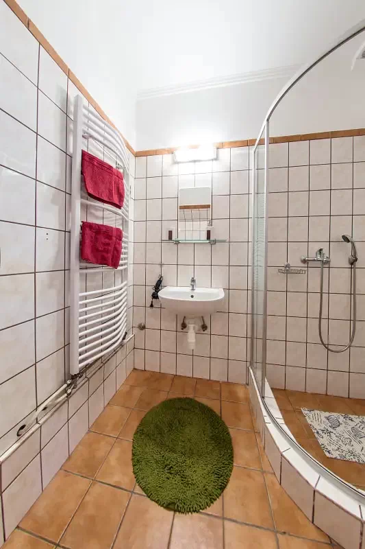 Cazare Gyula / Aqua Apartman. Imaginea poate fi supusă drepturilor de autor. Se recomandă contactarea titularului drepturilor.