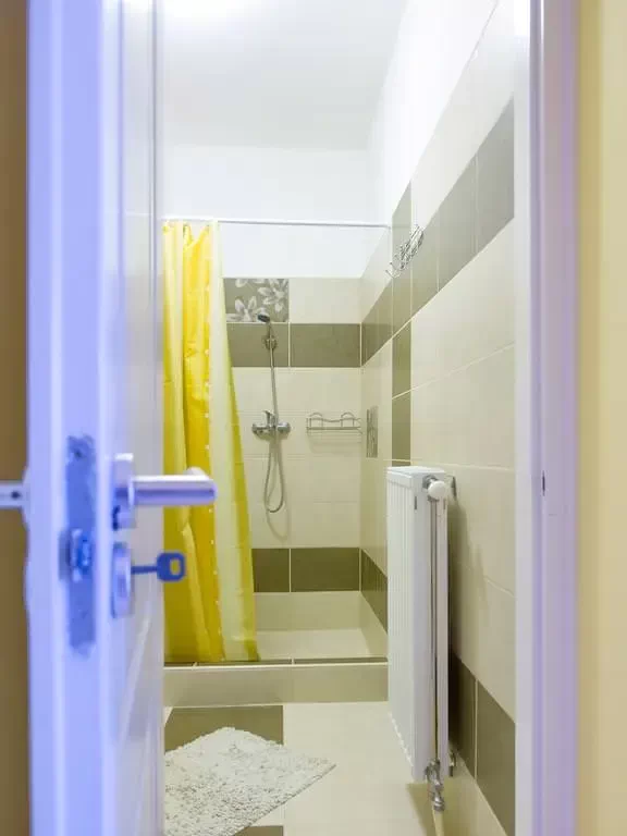 Cazare Gyula / Aqua Apartman. Imaginea poate fi supusă drepturilor de autor. Se recomandă contactarea titularului drepturilor.
