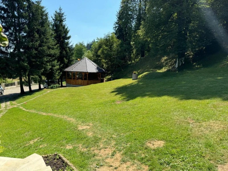 Szállás Vama - Bucovina - Pensiunea Lucretia**** | Bukovina - Vama - Lucretia Panzió****. A kép szerzői jogvédelem alatt állhat. Javasolt a kapcsolatfelvétel a jog tulajdonossal.