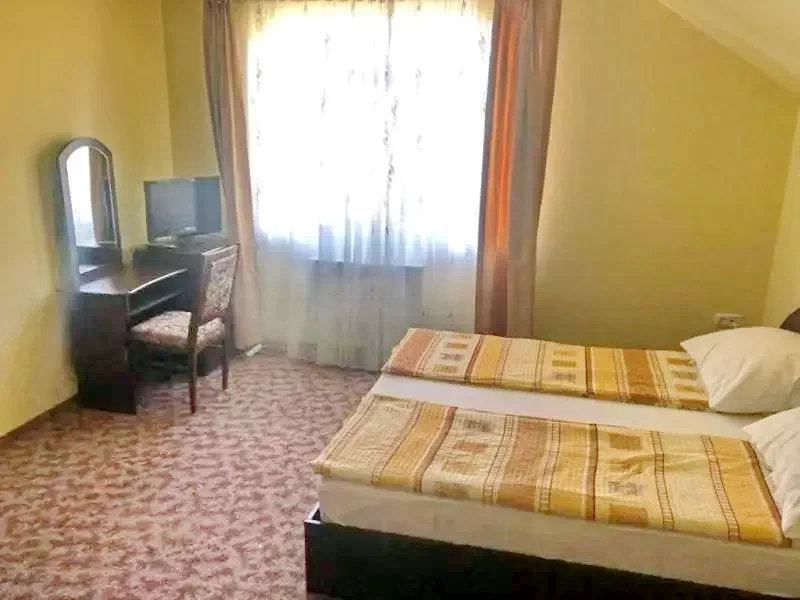 Hidișelu de Sus Cazare | Hotel**** (K0207-18) Imaginea poate fi supusă drepturilor de autor. Se recomandă contactarea titularului drepturilor.