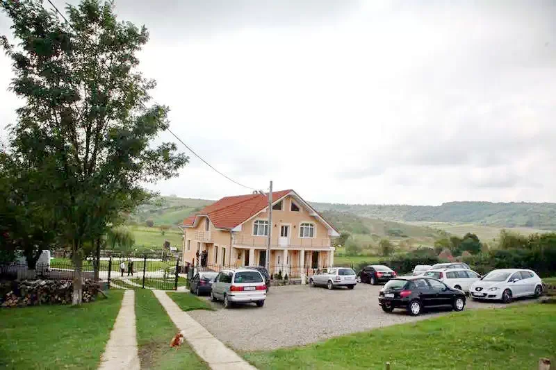 Hidișelu de Sus Cazare | Hotel**** (K0207-22) Imaginea poate fi supusă drepturilor de autor. Se recomandă contactarea titularului drepturilor.