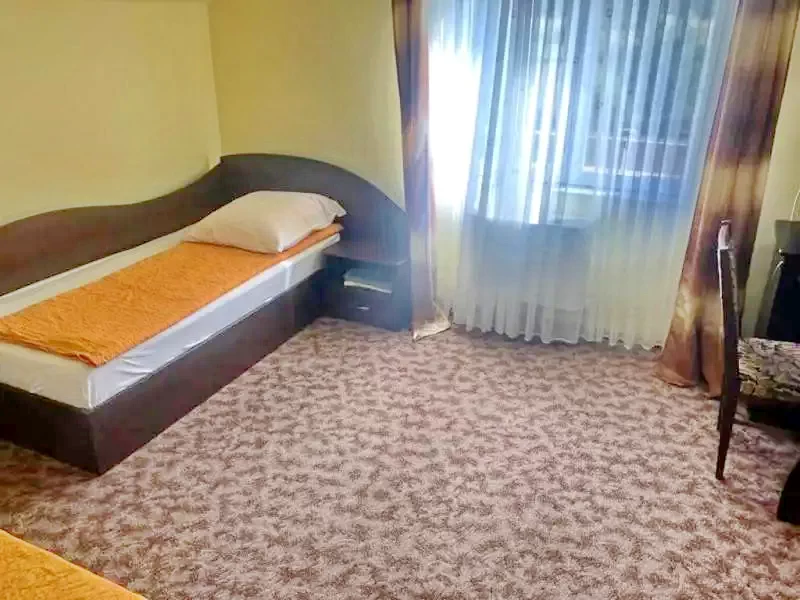 Hidișelu de Sus Cazare | Hotel**** (K0207-28) Imaginea poate fi supusă drepturilor de autor. Se recomandă contactarea titularului drepturilor.