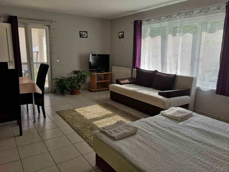  Cazare | Cabană (K0752-2) Imaginea poate fi supusă drepturilor de autor. Se recomandă contactarea titularului drepturilor.