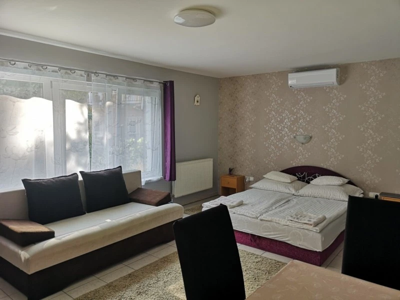  Cazare | Cabană (K0752-6) Imaginea poate fi supusă drepturilor de autor. Se recomandă contactarea titularului drepturilor.