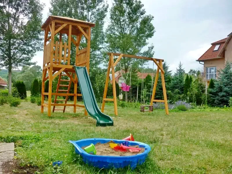 Kehidakustány Szállás | Kulcsosház (K0752-8) A kép szerzői jogvédelem alatt állhat. Javasolt a kapcsolatfelvétel a jog tulajdonossal.