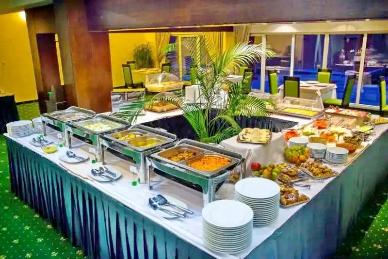 Târgu Mureș Cazare | Hotel**** (K0084-23) Imaginea poate fi supusă drepturilor de autor. Se recomandă contactarea titularului drepturilor.