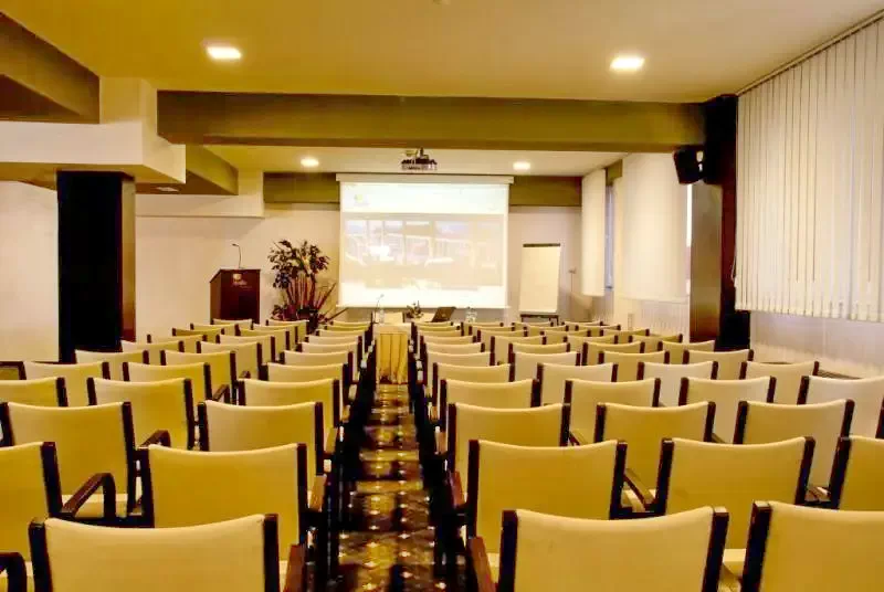 Târgu Mureș Cazare | Hotel**** (K0084-55) Imaginea poate fi supusă drepturilor de autor. Se recomandă contactarea titularului drepturilor.